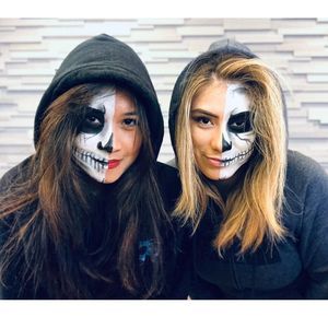 Meet your Posher, Ana